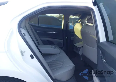 2019 Toyota Camry Se z USA, uszkodzony, nr VIN 4T1B11HK6KU283237